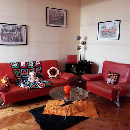 Vintage ,La Capsule Temporelle Wifi Draps Parking Publique Gratuit Apartment Thiers Exterior foto