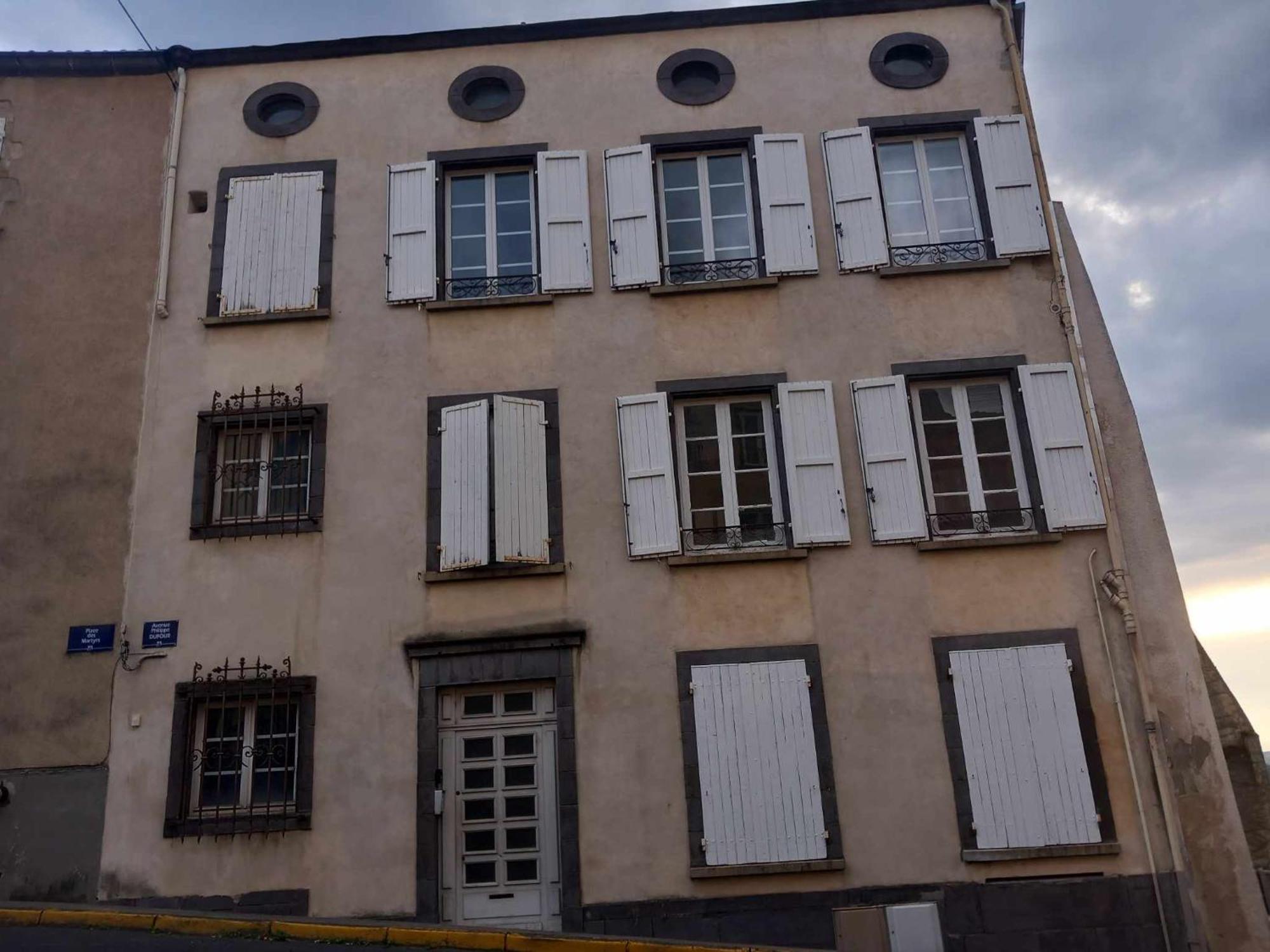 Vintage ,La Capsule Temporelle Wifi Draps Parking Publique Gratuit Apartment Thiers Exterior foto