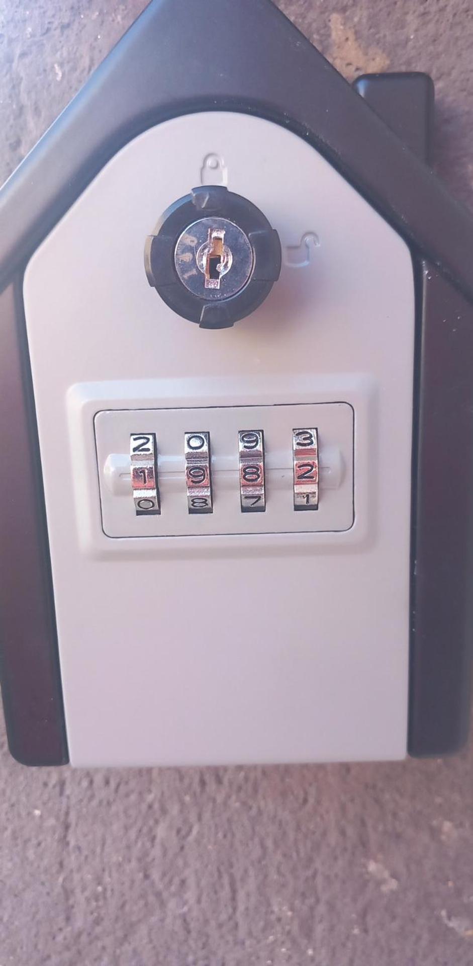 Vintage ,La Capsule Temporelle Wifi Draps Parking Publique Gratuit Apartment Thiers Exterior foto