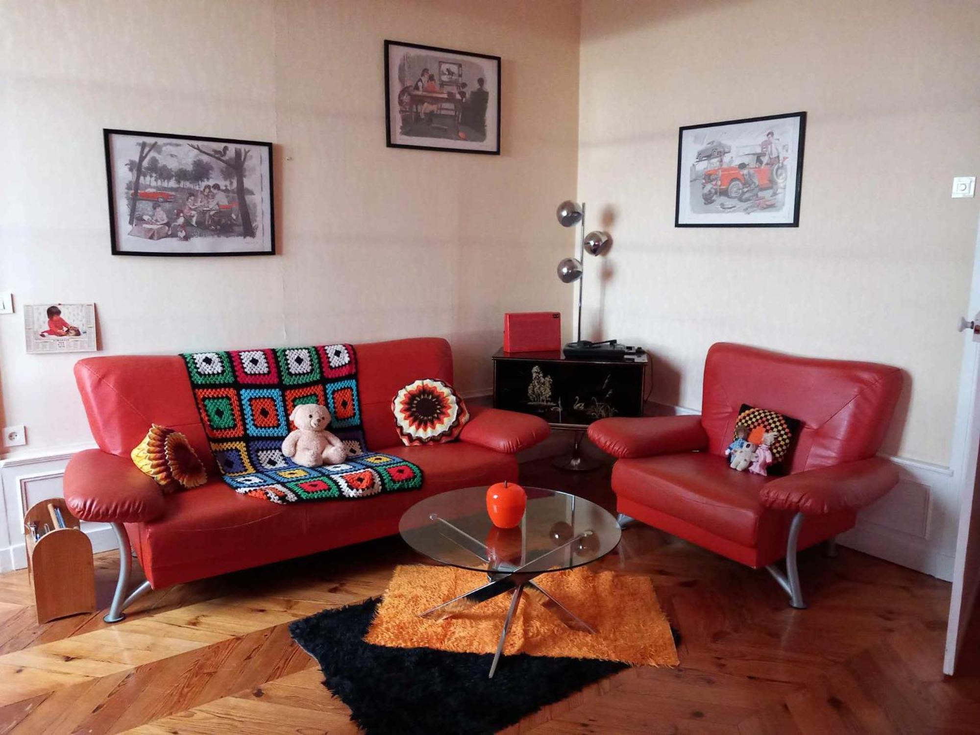 Vintage ,La Capsule Temporelle Wifi Draps Parking Publique Gratuit Apartment Thiers Exterior foto